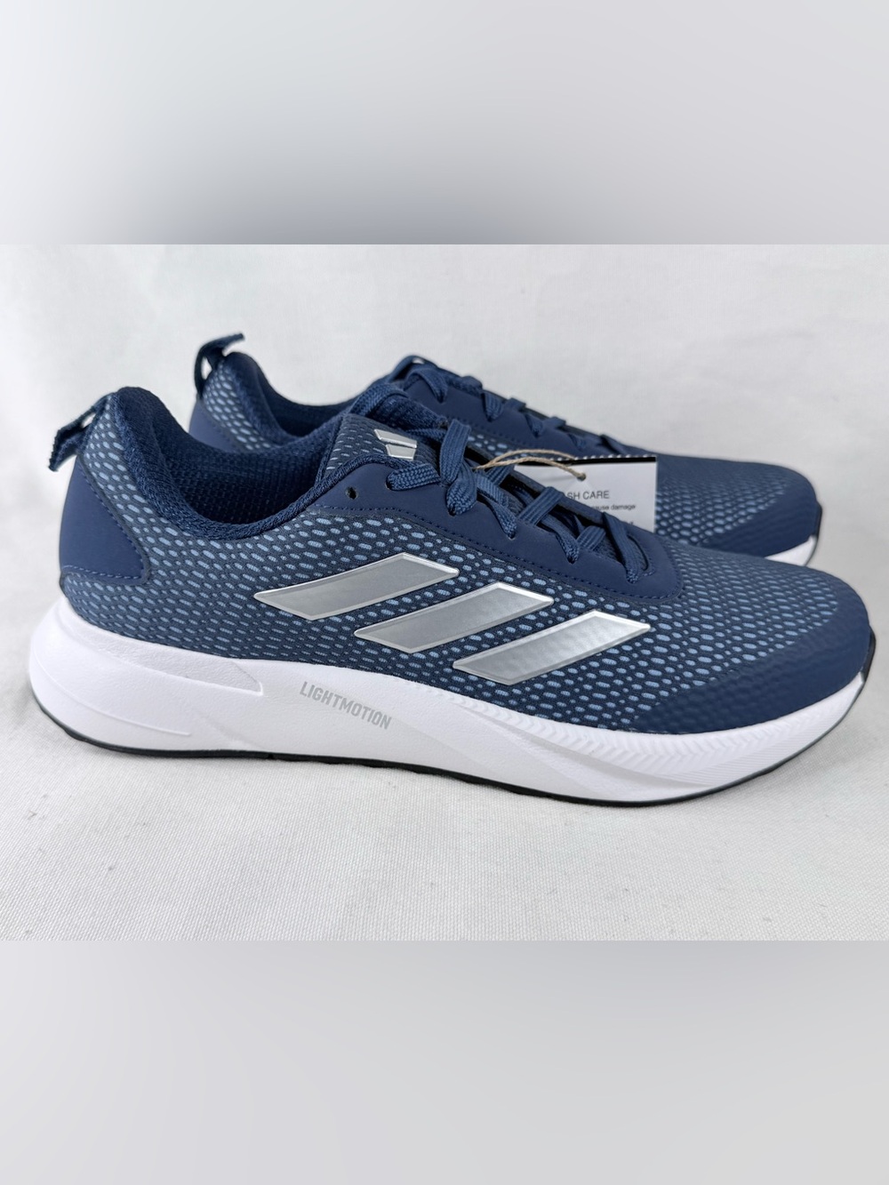 adidas Men’s 7.5 Navy and Silver Lightweight Running Sneakers Adispree 6.0
